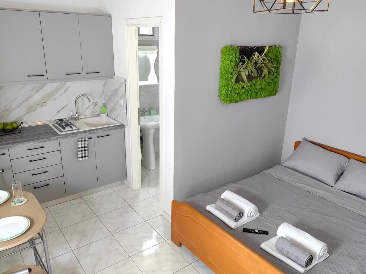 Anthos Rooms Vrasna Exteriér fotografie